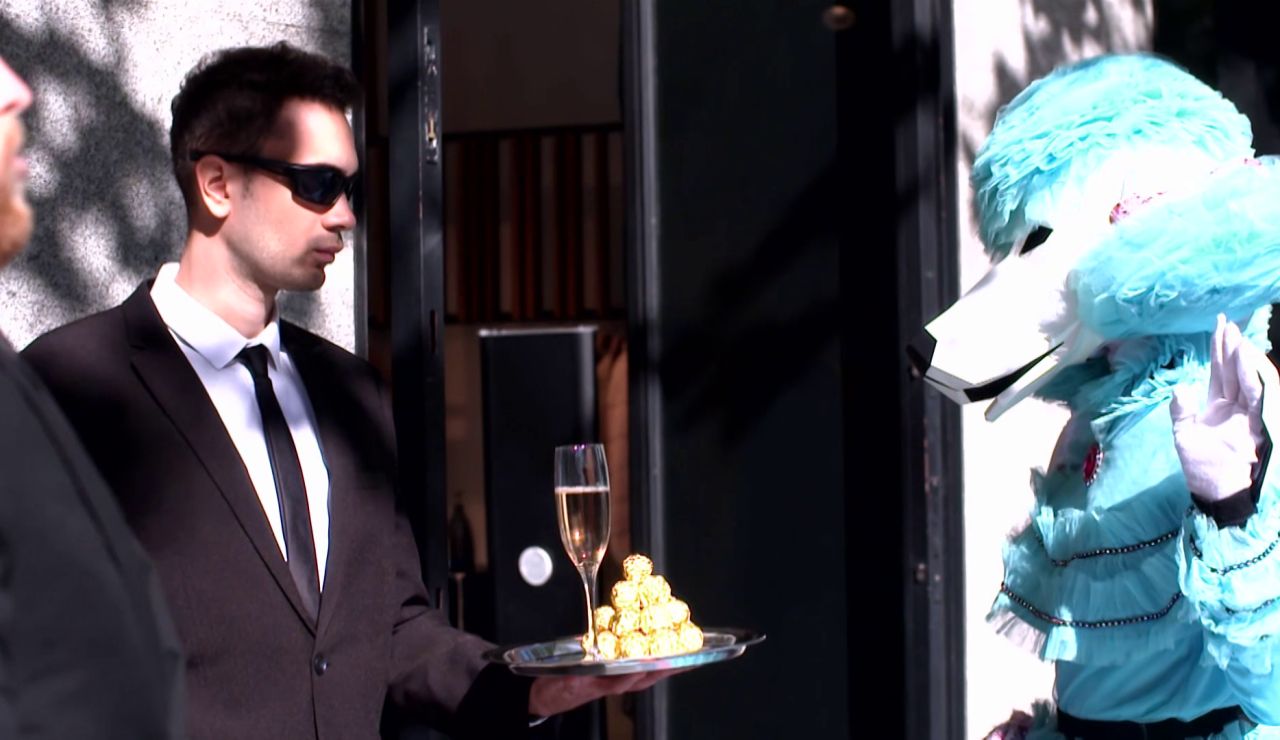 Caniche desvela la una de las preguntas que m&aacute;s le hacen en las pistas: &ldquo;&iquest;Una pija nace o se hace?&rdquo;