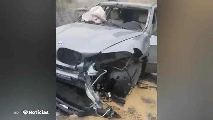 Macroperación contra el narcotráfico; arrollaron un coche policial con un todoterreno con 500 kilos de hachís Macroperación contra el narcotráfico; arrollaron un coche policial con un todoterreno con 500 kilos de hachís