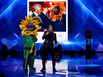 Golpe de efecto del Girasol para intentar despistar a los investigadores: una fotografía junto a Kofi Annan Golpe de efecto del Girasol para intentar despistar a los investigadores: una fotografía junto a Kofi Annan