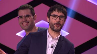 ¡Qué guasón! Juanra Bonet vacila a Vicente, de los ‘Bobal’, y éste entra en su juego