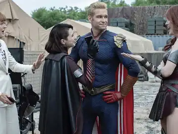 Antony Starr, Aya Cash, Dominique McElligott y Colby Minifie en 'The Boys' Antony Starr, Aya Cash, Dominique McElligott y Colby Minifie en 'The Boys'