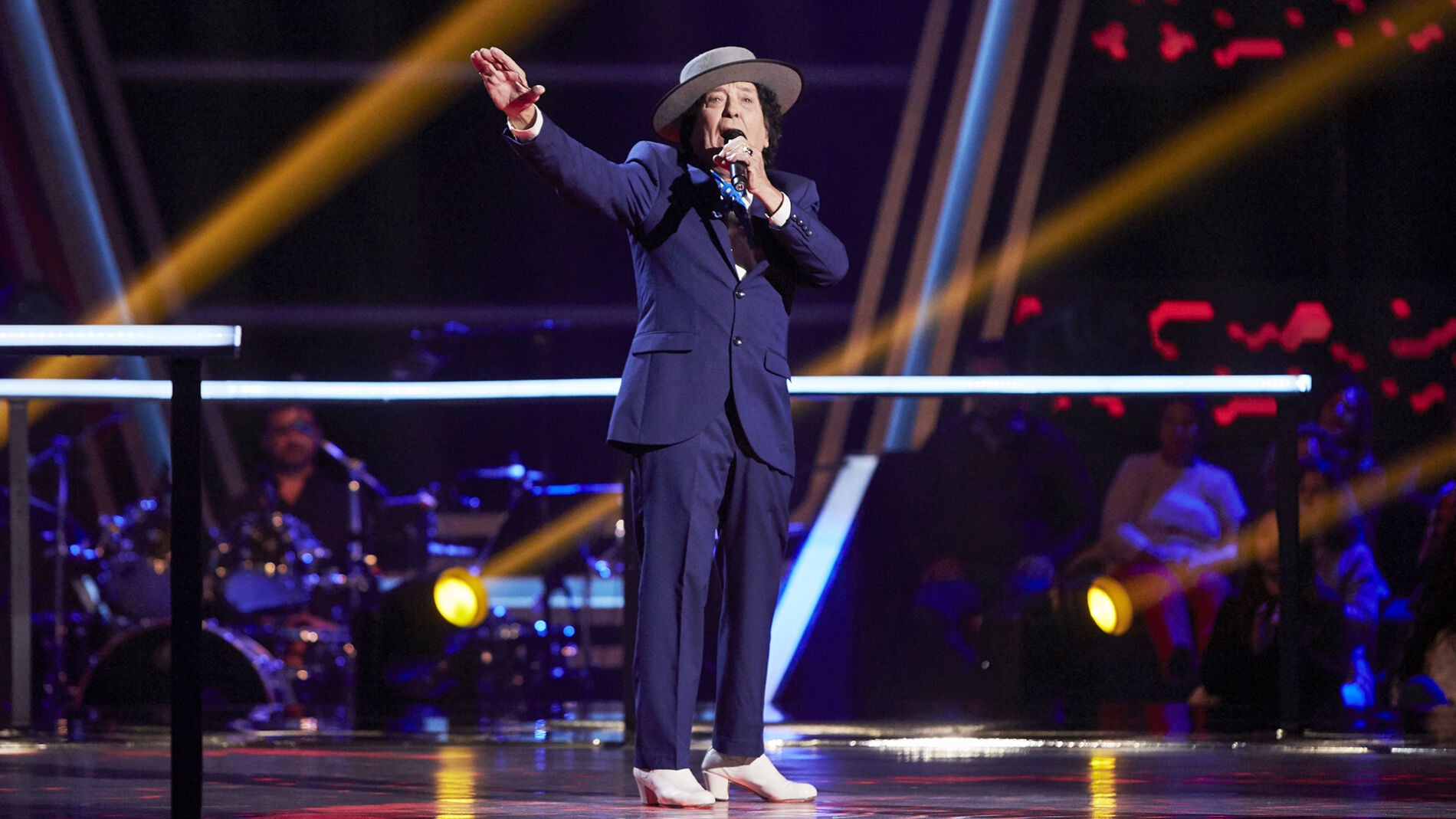 Emi Bonilla canta &lsquo;La ni&ntilde;a de fuego&rsquo; en la Semifinal de &lsquo;La Voz Senior&rsquo;