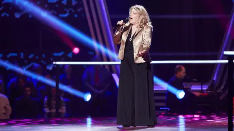 Juana Zamora canta ‘Mi amante amigo’ en la Semifinal de ‘La Voz Senior’ Juana Zamora canta ‘Mi amante amigo’ en la Semifinal de ‘La Voz Senior’