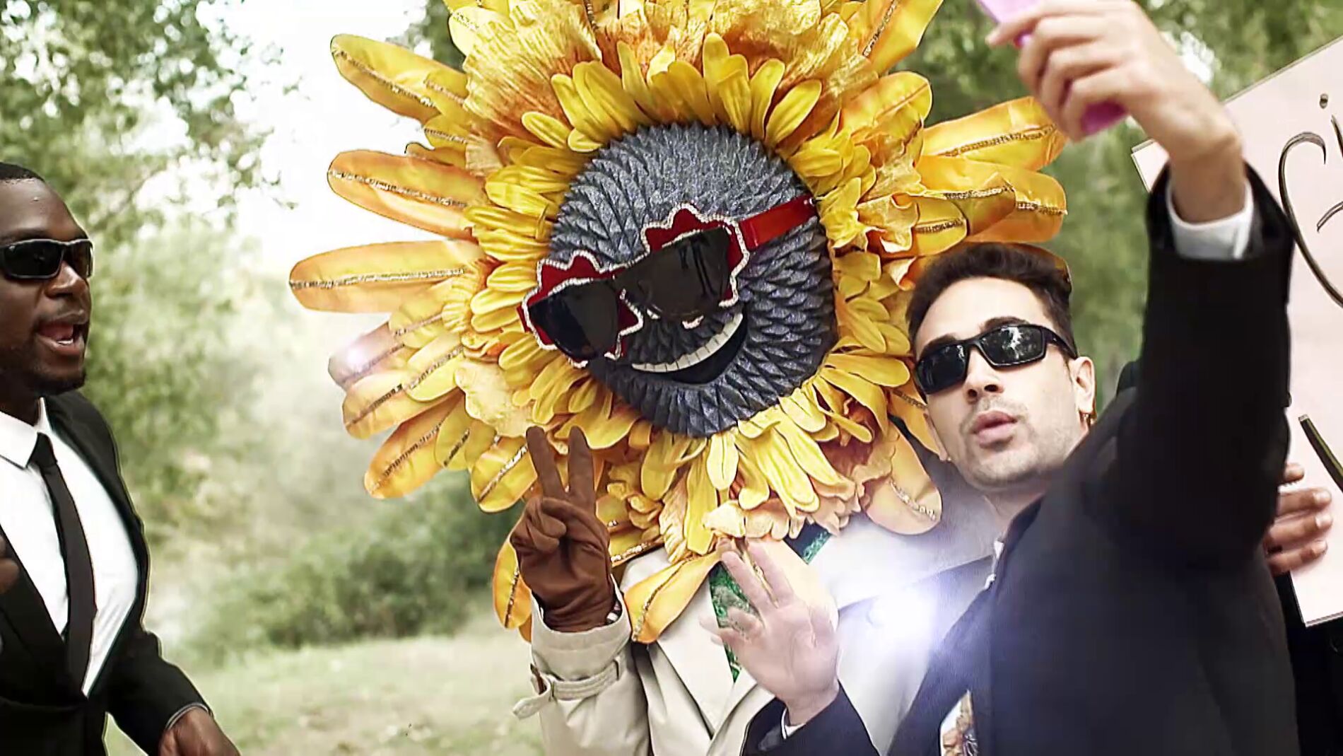 Las pistas de Girasol en la Semifinal de ‘Mask Singer’: “Soy fan incondicional de la mujer” 