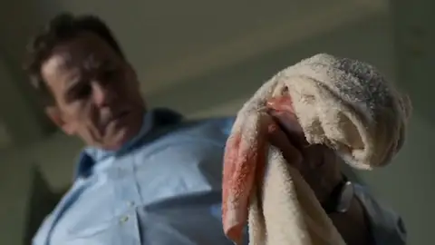 Bryan Cranston en 'Your Honor' Bryan Cranston en 'Your Honor'