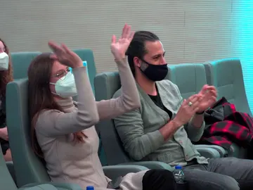 Reencuentros, emoción y sorpresas: así ha sido el visionado del primer capítulo de 'La cocinera de Castamar' Reencuentros, emoción y sorpresas: así ha sido el visionado del primer capítulo de 'La cocinera de Castamar'