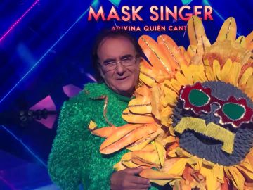 Entrevista exclusiva a Albano Carrisi tras ser desenmascarado en 'Mask Singer': "He tenido problemas para reconocer mi propia voz"