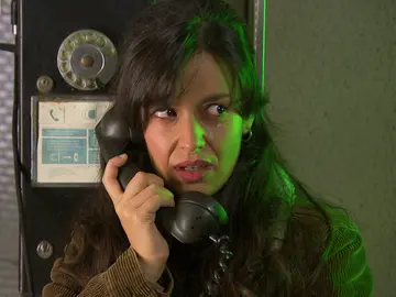 Una llamada que puede cambiarlo todo: Manolita recibe una pista clave de Loreto Una llamada que puede cambiarlo todo: Manolita recibe una pista clave de Loreto