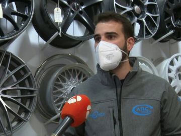 Una empresa de reparación de llantas cambia la tradicional cesta de Navidad por pruebas PCR