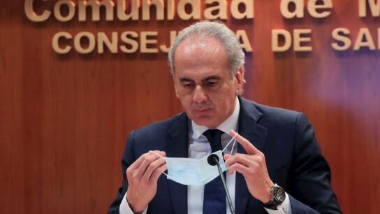 El consejero de Sanidad, Enrique Ruiz Escudero