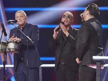 David Bustamante y Pitingo cantan ‘Contigo en la distancia’ con Fernando Liben en la Semifinal de ‘La Voz Senior’ David Bustamante y Pitingo cantan ‘Contigo en la distancia’ con Fernando Liben en la Semifinal de ‘La Voz Senior’