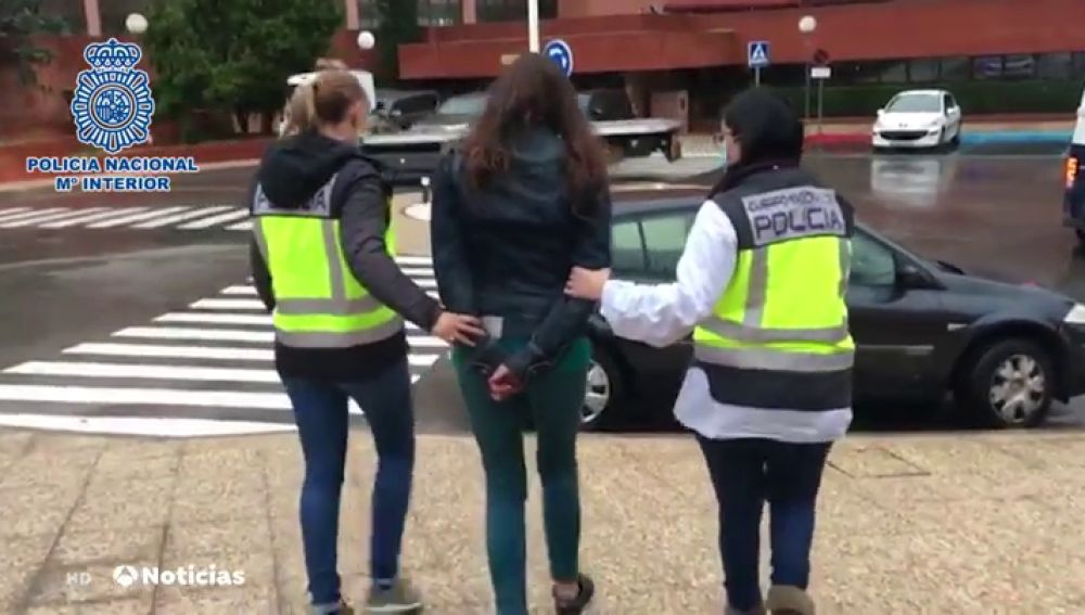 Liberan a una niña de 12 años a la que su familia prostituía y drogaba en 'narcopisos' de Villaverde, Madrid