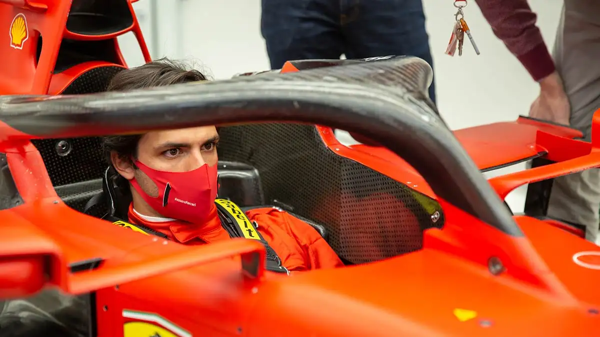 Carlos Sainz, dentro del Ferrari Carlos Sainz, dentro del Ferrari