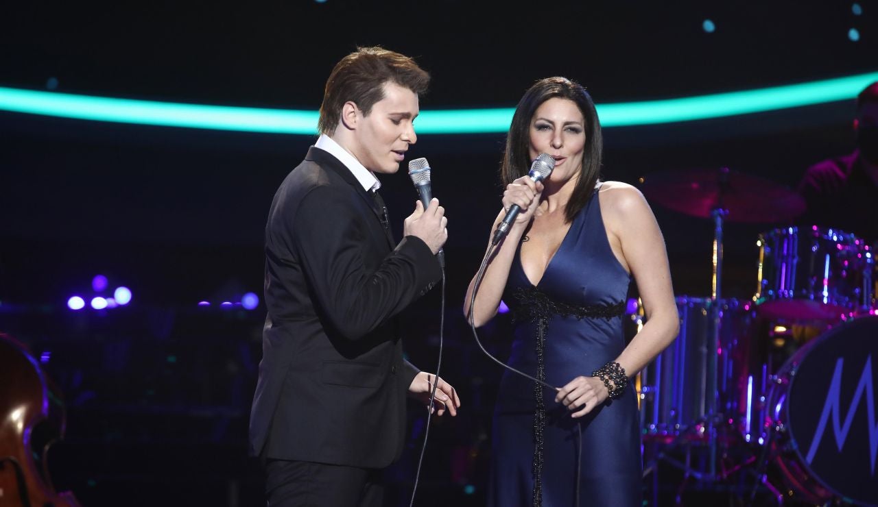 Jesús Oviedo, de Gemeliers, y Rocío Madrid derrochan pasión como Michael Bublé y Laura Pausini con ‘You’ll never find another love like mine’ 