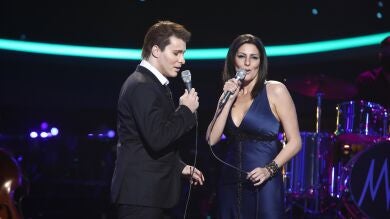 Jesús Oviedo, de Gemeliers, y Rocío Madrid derrochan pasión como Michael Bublé y Laura Pausini con ‘You’ll never find another love like mine’ 