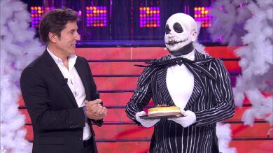 ¡Un cumpleaños de miedo! El Monaguillo celebra su día más especial con una tarta en 'Tu cara me suena'