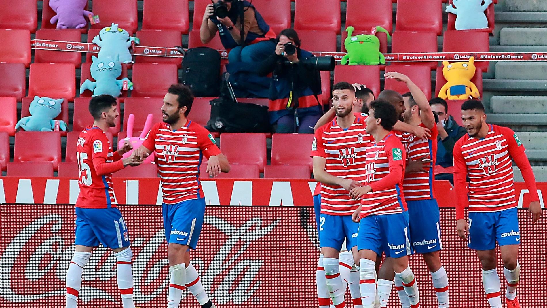 Los jugadores del Granada celebran un gol ante el Betis Los jugadores del Granada celebran un gol ante el Betis