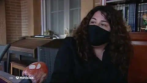 El desgarrador relato de una madre tras perder a su hija de 12 años por coronavirus: "Me cuesta creer que no está en el cole" El desgarrador relato de una madre tras perder a su hija de 12 años por coronavirus: "Me cuesta creer que no está en el cole"