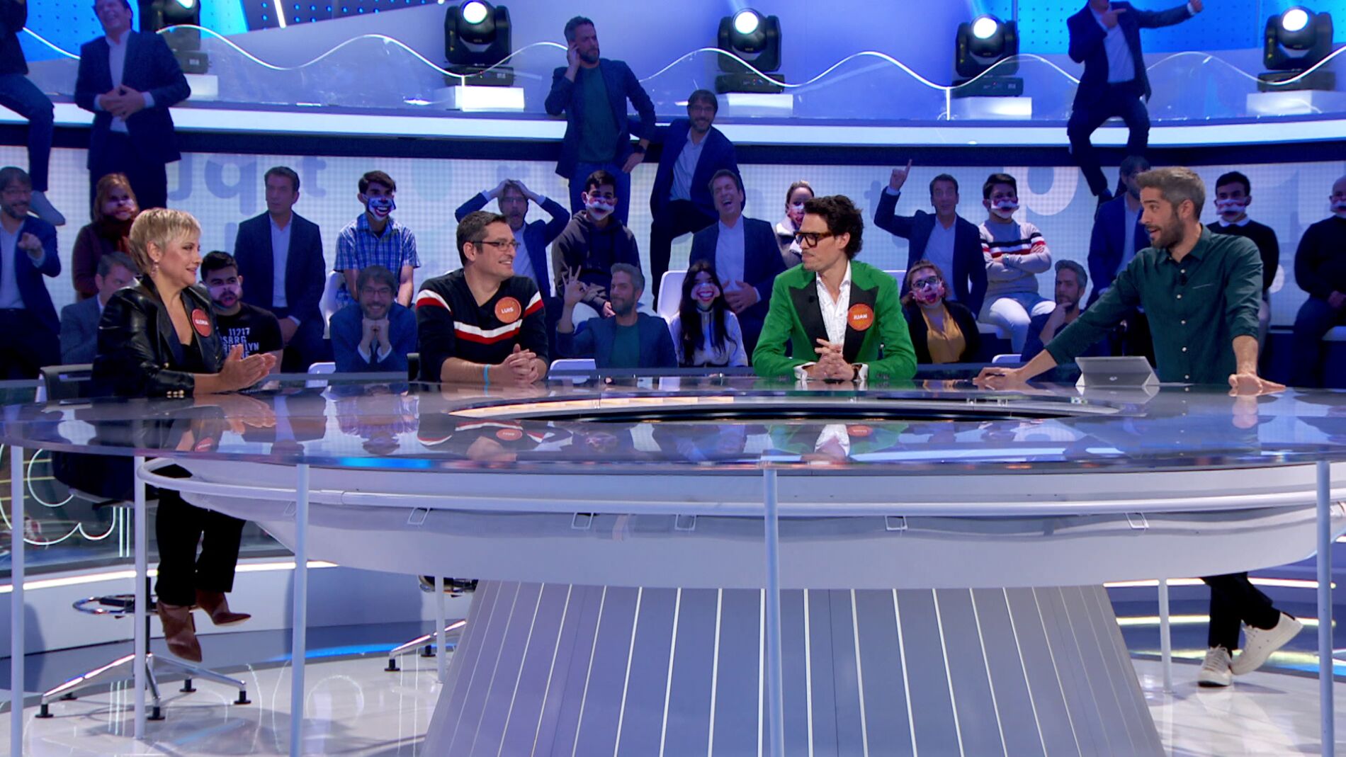 “Acertó antes de preguntarle”: Concursantes e invitados comentan la gran jugada de Gloria Serra en ‘La Pista’ 