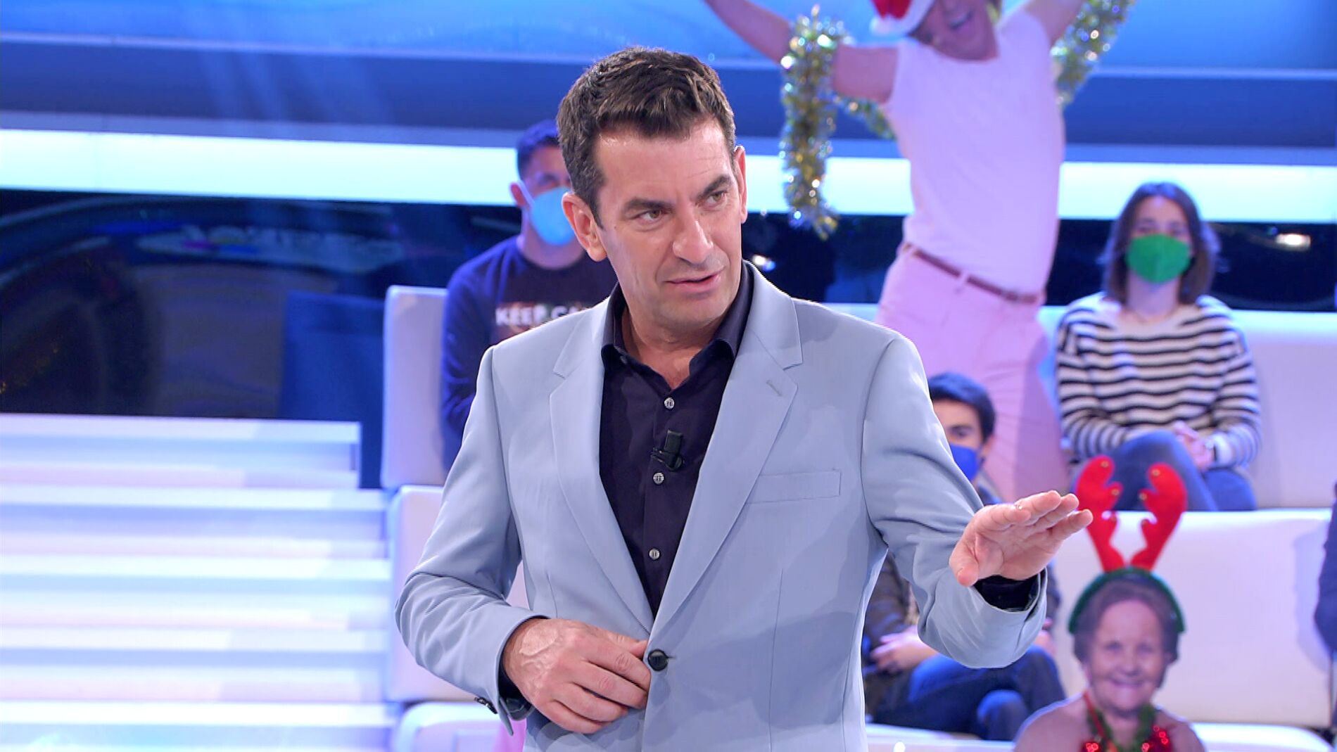 "&iquest;Esto lo hab&eacute;is dicho?": El apuro de Arturo Valls por su mala memoria con una concursante de '&iexcl;Ahora caigo!'