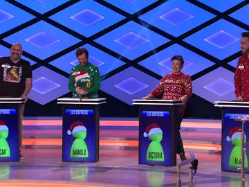 ‘Los dispersos’ sacan su lado más navideño y presentan a su nueva mascota ‘Los dispersos’ sacan su lado más navideño y presentan a su nueva mascota