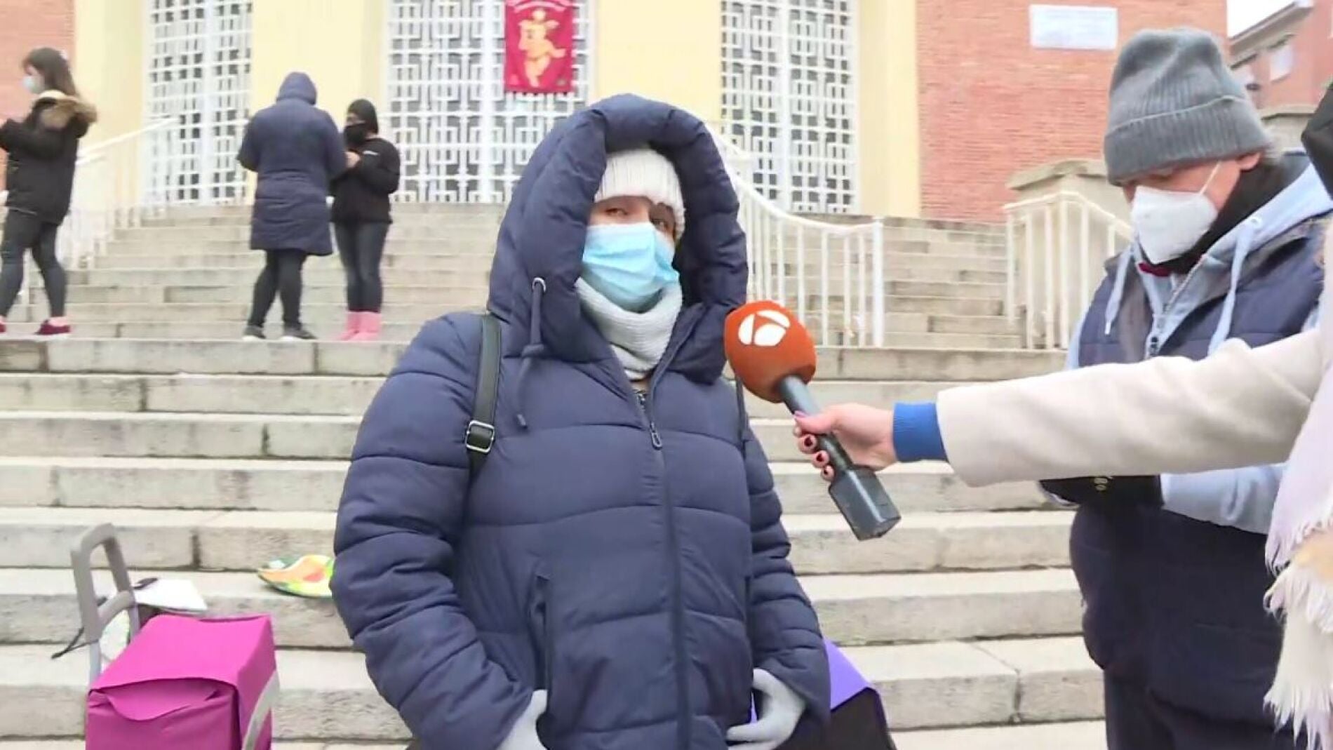 Colas del hambre en la Fundaci&oacute;n Madrina.