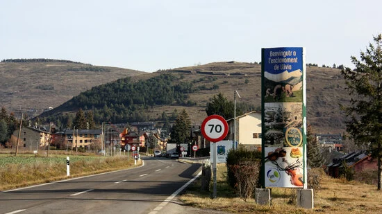 El govern cierra perimetralmente las comarcas de la Cerdanya i el Ripollès durante 15 días El govern cierra perimetralmente las comarcas de la Cerdanya i el Ripollès durante 15 días
