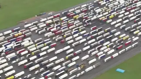 Camioneros bloqueados en Reino Unido Camioneros bloqueados en Reino Unido