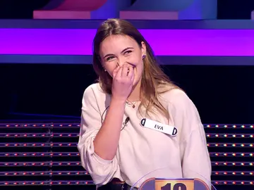 Arturo Valls consigue sonrojar a una concursante al descubrir la profesión de su novio: “¡Qué romántico!” Arturo Valls consigue sonrojar a una concursante al descubrir la profesión de su novio: “¡Qué romántico!”