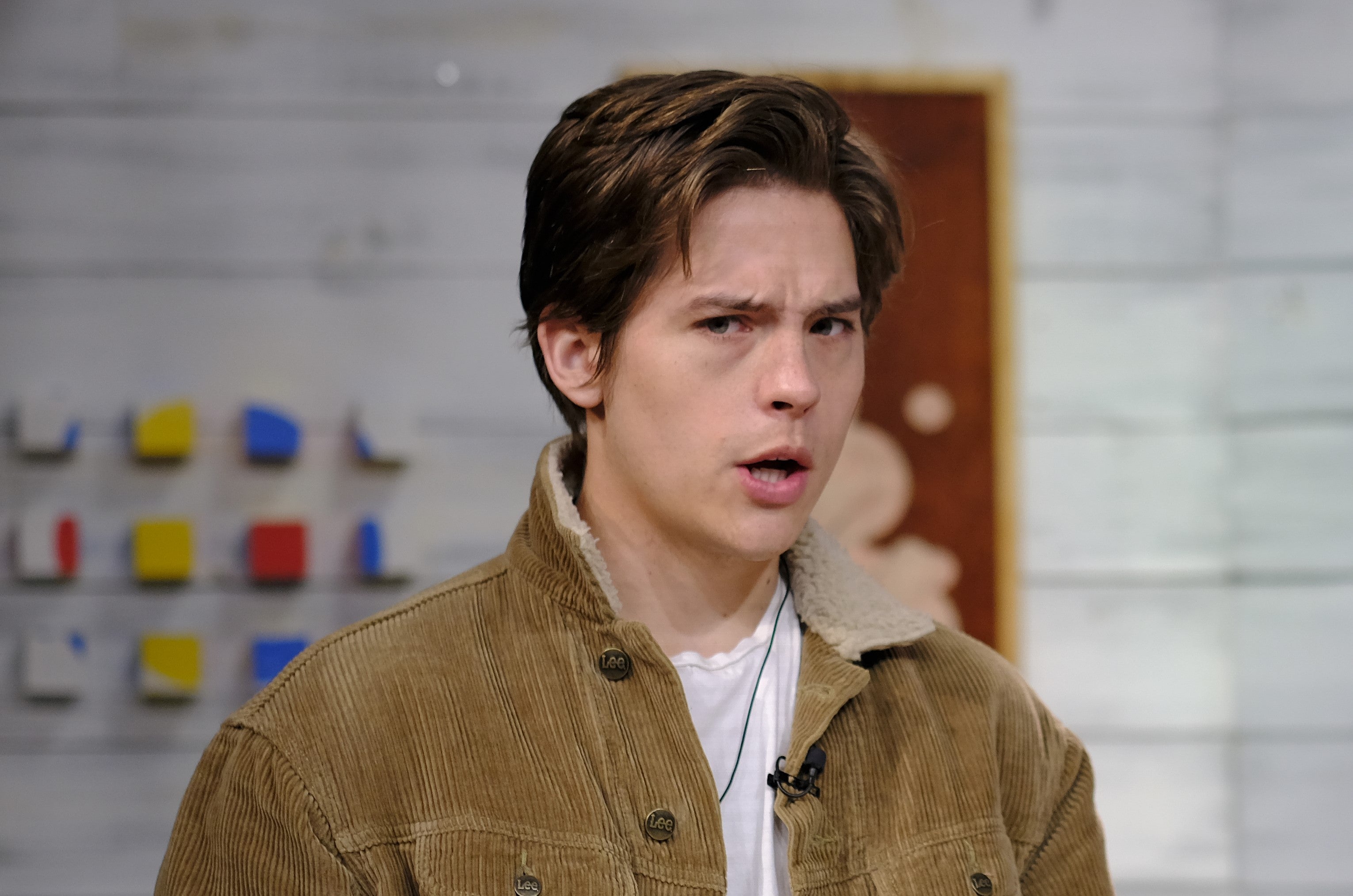 Dylan Sprouse asegura que necesita una 