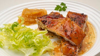 Receta de cochinillo asado con puré de manzana, de Karlos Arguiñano