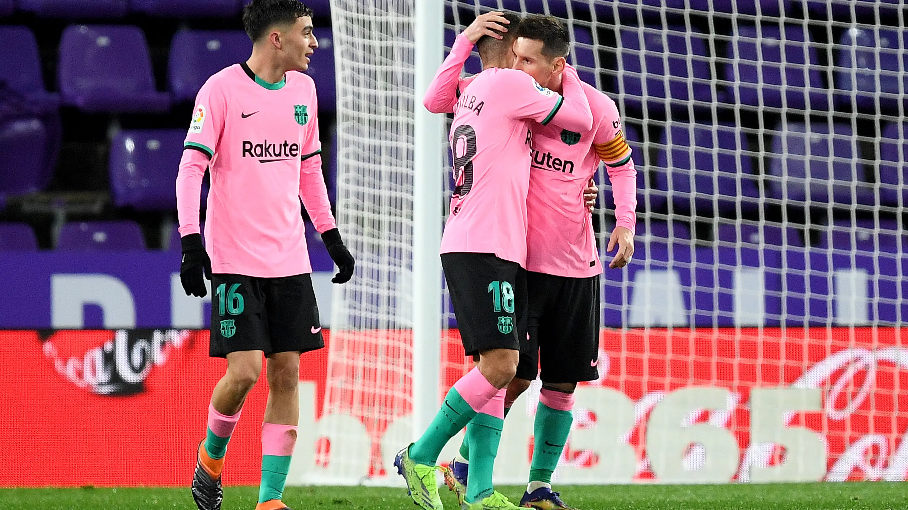 Messi celebra su gol con el Barcelona. Messi celebra su gol con el Barcelona.