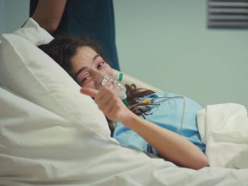 &iexcl;Bahar, operada con &eacute;xito! La operaci&oacute;n vuelve a sacar su mejor sonrisa&hellip; y la peor de Sirin