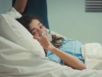 ¡Bahar, operada con éxito! La operación vuelve a sacar su mejor sonrisa… y la peor de Sirin ¡Bahar, operada con éxito! La operación vuelve a sacar su mejor sonrisa… y la peor de Sirin