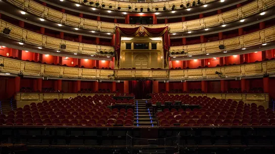Lotería de Navidad 2020: Antena 3 Noticias entra en el Teatro Real en donde se celebra el sorteo Lotería de Navidad 2020: Antena 3 Noticias entra en el Teatro Real en donde se celebra el sorteo
