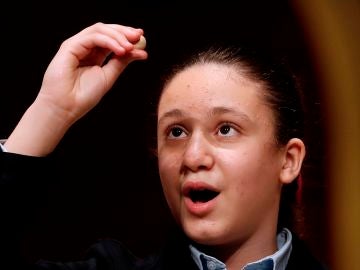  Aya, 'la niña de la suerte', canta el segundo premio de la Lotería de Navidad 2020