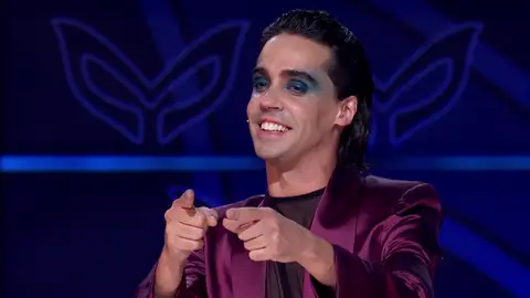 Javier Ambrossi se declara al Cuervo de la forma más romántica: ¡Le ha cantado para mostrarle su amor! Javier Ambrossi se declara al Cuervo de la forma más romántica: ¡Le ha cantado para mostrarle su amor!