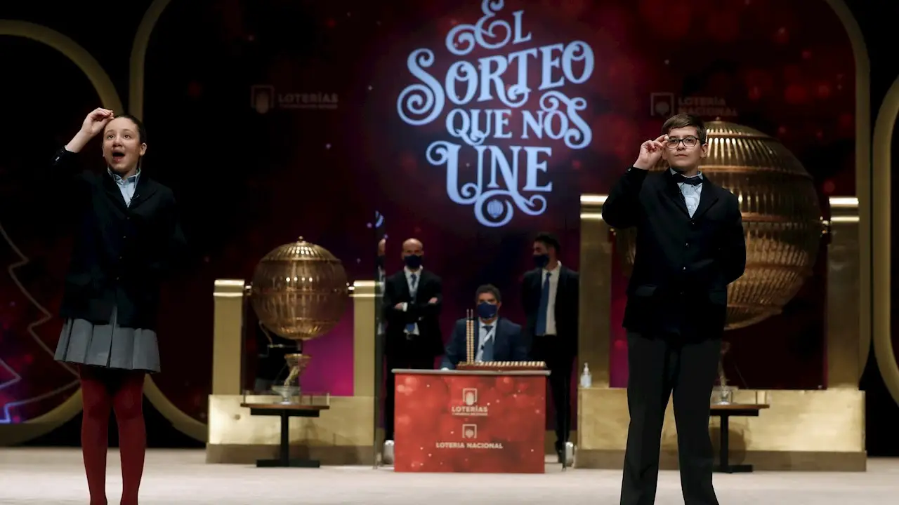 Comprobar Loter&iacute;a Navidad 2020: lista completa de premios del sorteo, con terminaciones, reintegros y pedreas