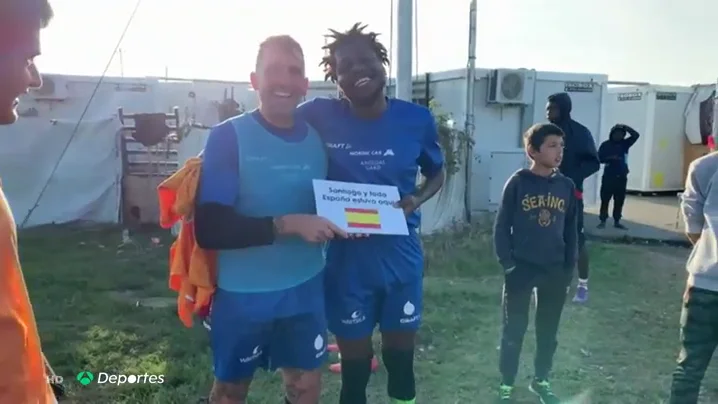 Santiago S&aacute;nchez y su viaje solidario tras acudir en bicicleta a Arabia Saud&iacute; para ver al Real Madrid