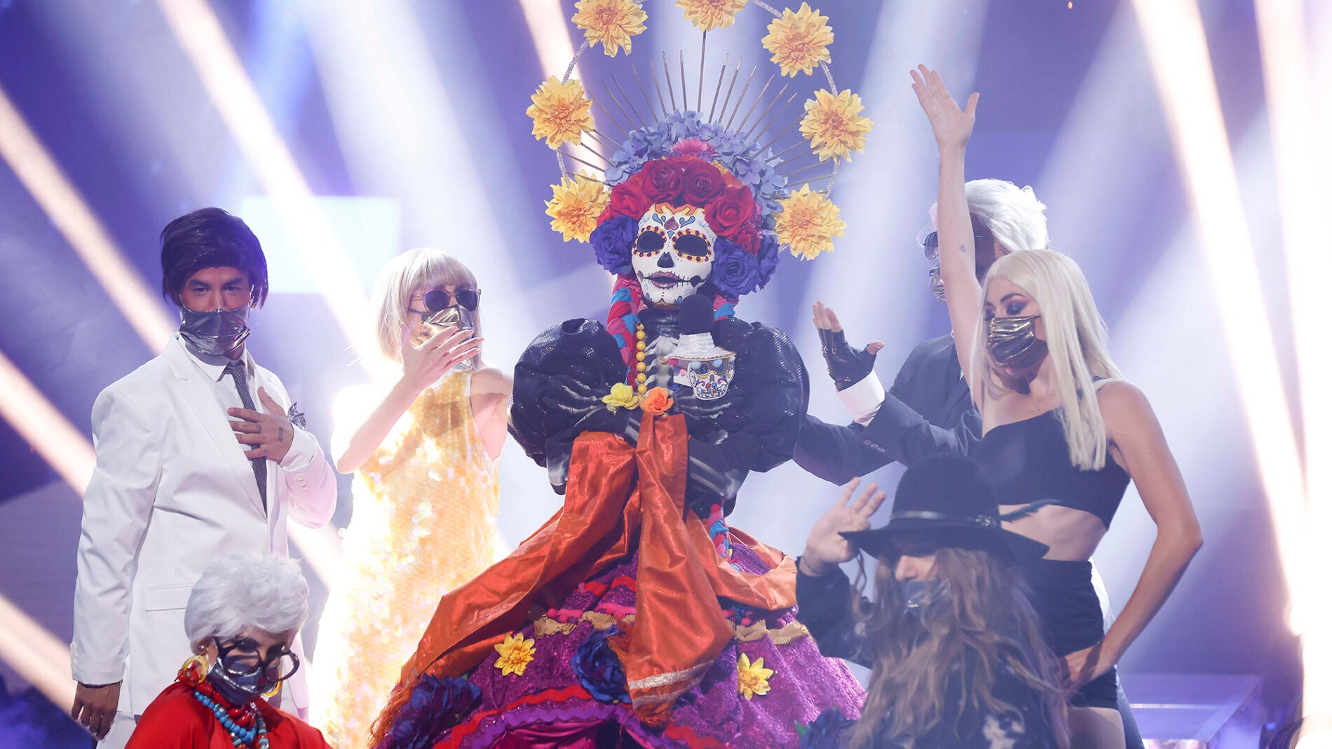 Catrina se desmelena con ‘Todos me miran’ de Gloria Trevi en la Gran Final de ‘Mask Singer’ 