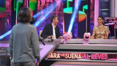 Cristina Pedroche alucina con las impresionantes voces de 'Tu cara me suena al revés': 