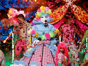 El Caniche arrasa como ‘Only girl (in the world)’ de Rihanna en la Gran Final de ‘Mask Singer’ El Caniche arrasa como ‘Only girl (in the world)’ de Rihanna en la Gran Final de ‘Mask Singer’