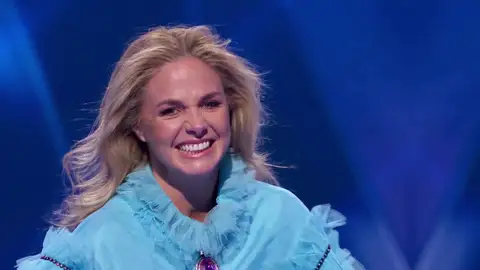 Genoveva Casanova era el Caniche de ‘Mask Singer’: ¡Así lo hemos descubierto! Genoveva Casanova era el Caniche de ‘Mask Singer’: ¡Así lo hemos descubierto!