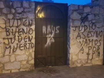 Pintadas antisemitas cementerio judío de Madrid
