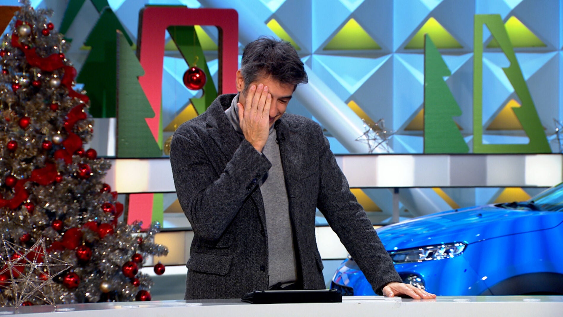 Jorge Fern&aacute;ndez, en un aprieto en &lsquo;La ruleta de la suerte&rsquo;: &ldquo;&iquest;C&oacute;mo se baila un villancico?&rdquo;