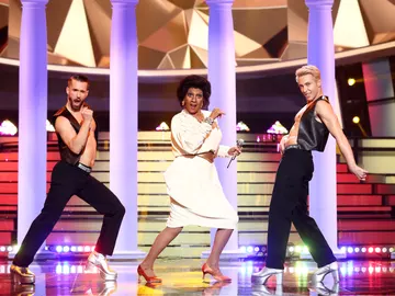 Belinda Washington contagia el buen rollo de ‘Can’t take my eyes of you’ como Boys Town Gang Belinda Washington contagia el buen rollo de ‘Can’t take my eyes of you’ como Boys Town Gang