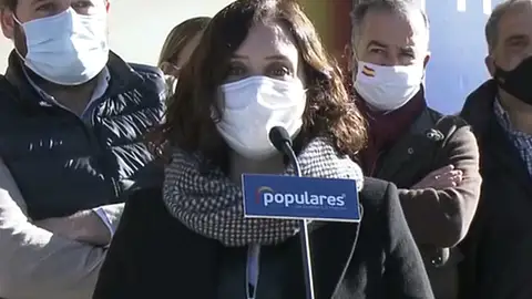Ayuso responsabiliza al Gobierno de la entrada de la nueva cepa de coronavirus británica en Madrid Ayuso responsabiliza al Gobierno de la entrada de la nueva cepa de coronavirus británica en Madrid