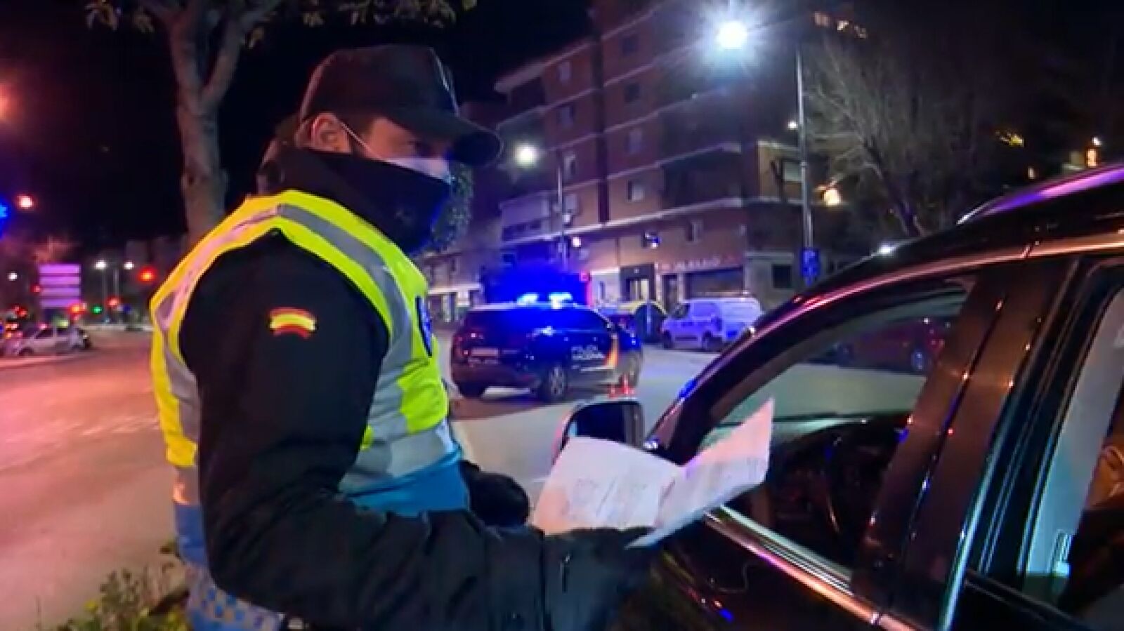 La sorpresa de la gente al ser sorprendida por controles policiales en la noche de Navidad 