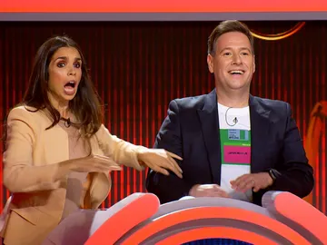 El divertido fallo de los famosos en ‘El juego de los anillos’ con una señal de tráfico: ¿Sabrías identificar el error? El divertido fallo de los famosos en ‘El juego de los anillos’ con una señal de tráfico: ¿Sabrías identificar el error?