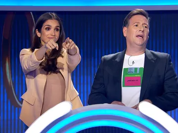 Carlos Latre sorprende en ‘El juego de los anillos’ con una forma novedosa de resolver: ¡Ha imitado a Pedro Almodóvar! Carlos Latre sorprende en ‘El juego de los anillos’ con una forma novedosa de resolver: ¡Ha imitado a Pedro Almodóvar!